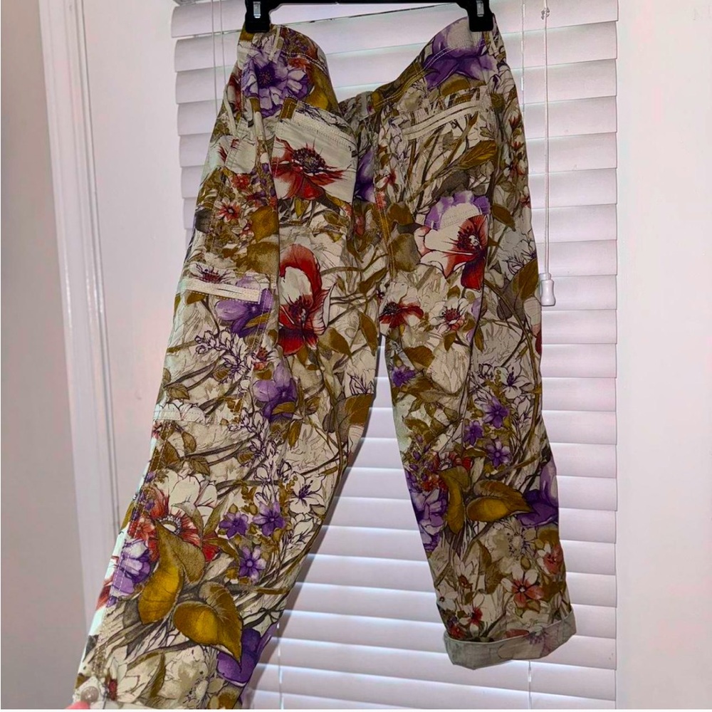 Floral Print Cargo Pant Capris